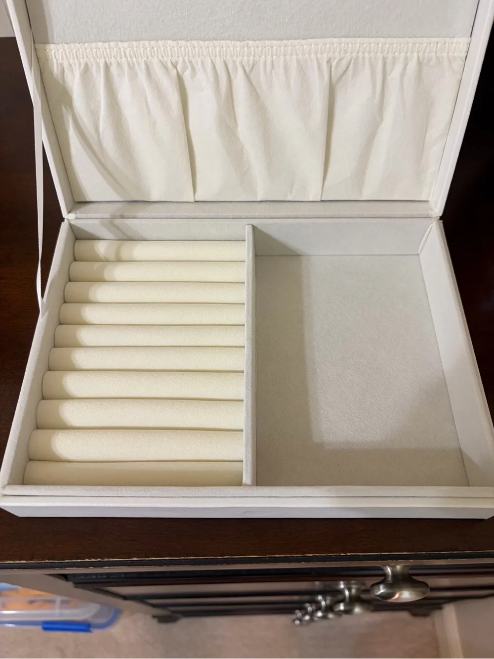 Radley London NWT White Jewelry Box Magnetic Close Ring Necklace Organizer